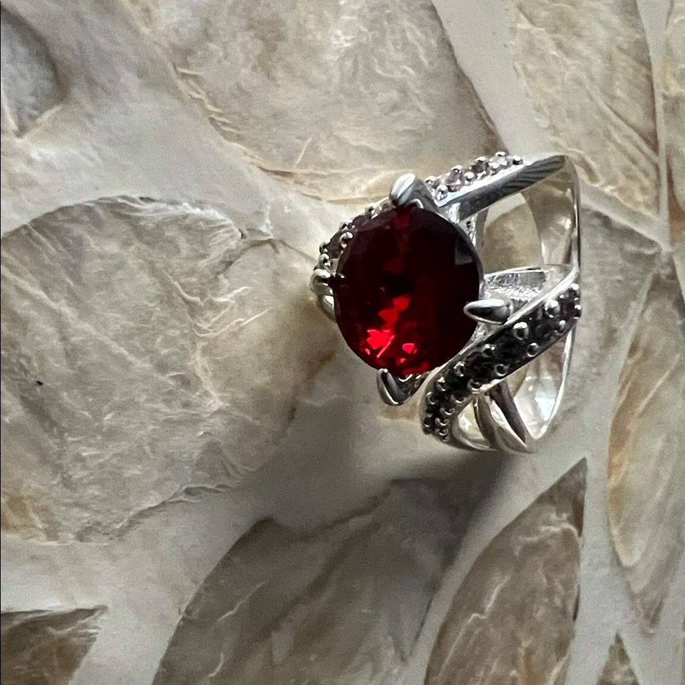 Elegant Silver and Red Gemstone Ring